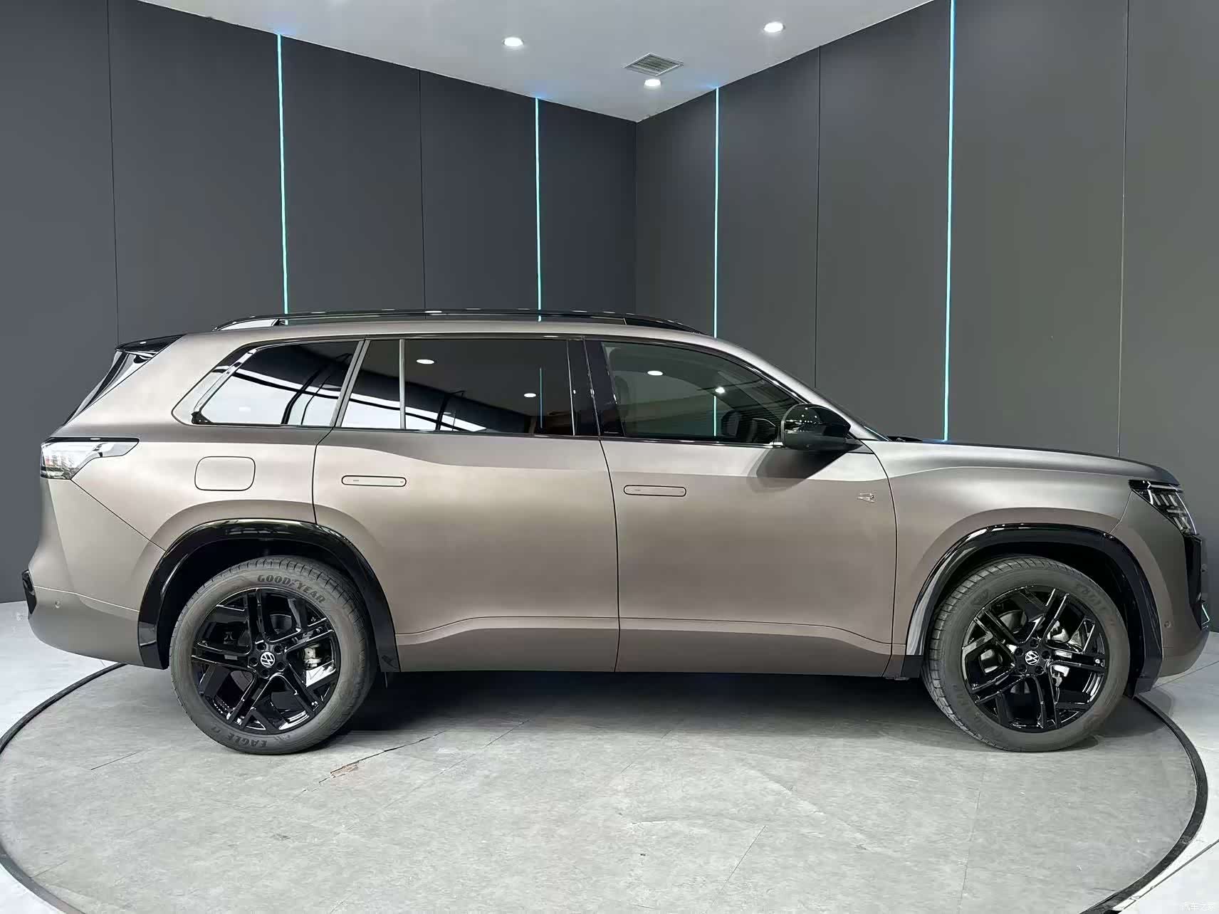 Volkswagen Teramont, 2025 4