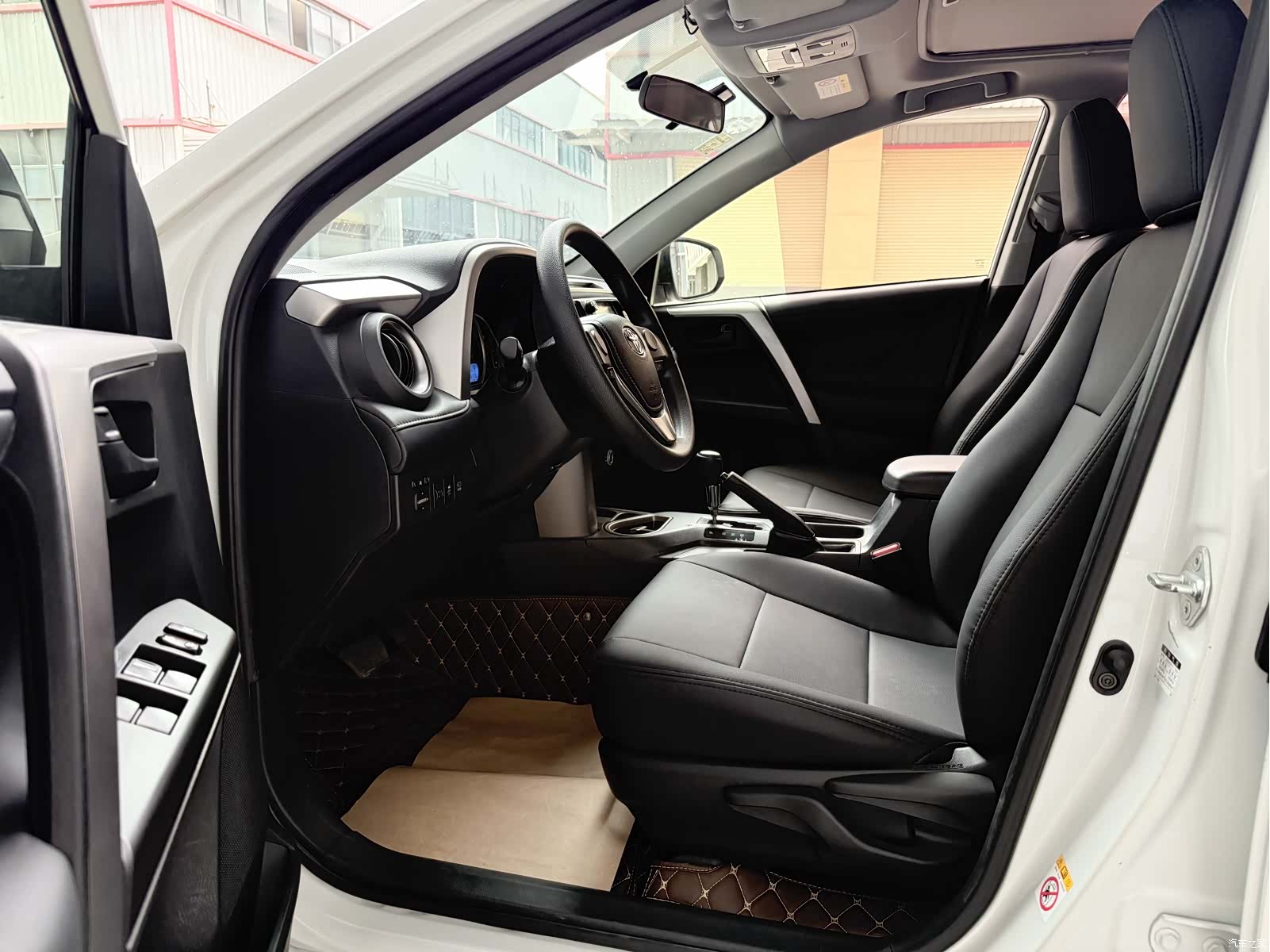 Toyota RAV4, 2018 8