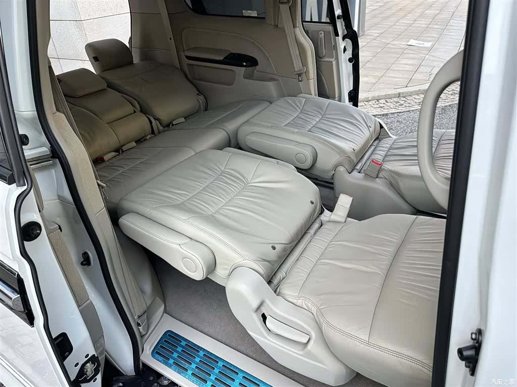 Honda Elysion, 2014 18