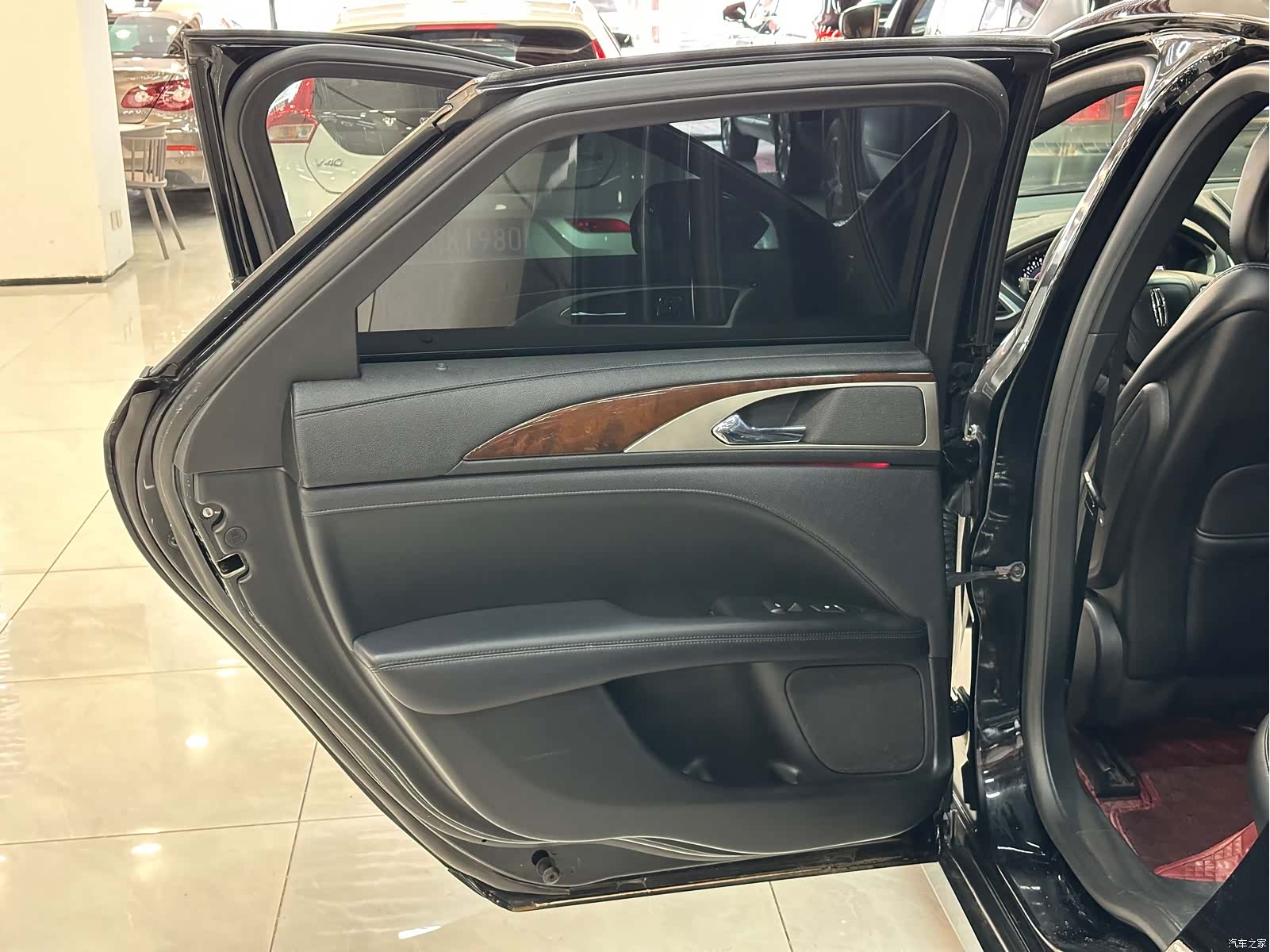 Lincoln MKZ, 2017 17