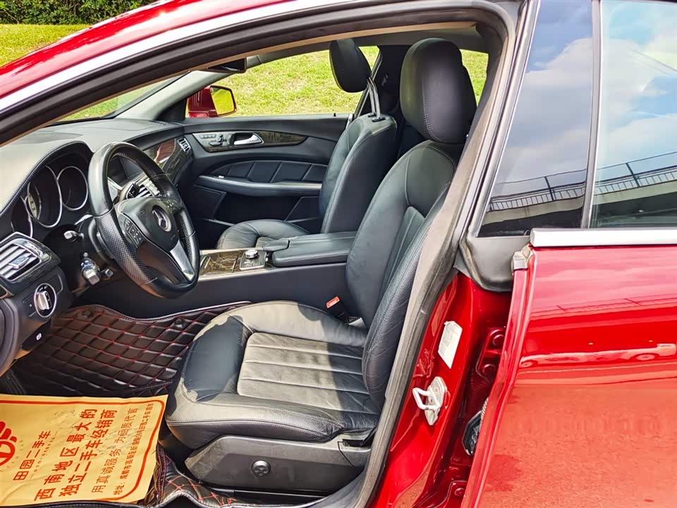 Mercedes-Benz CLS Mercedes-Benz CLS