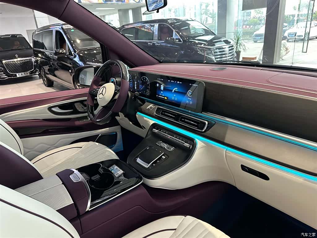 Mercedes-Benz 7, 2026 все фото