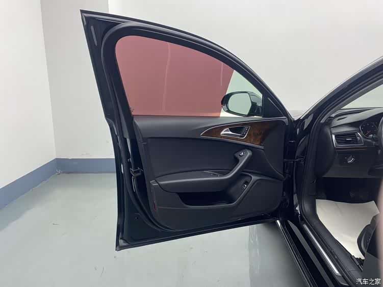 Audi A6L, 2016 26
