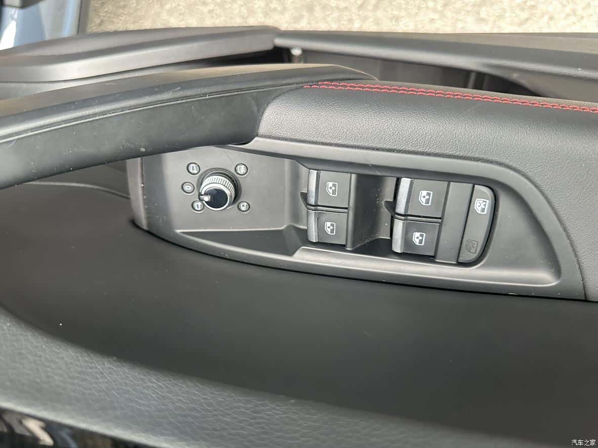 Audi Q5L, 2023 6