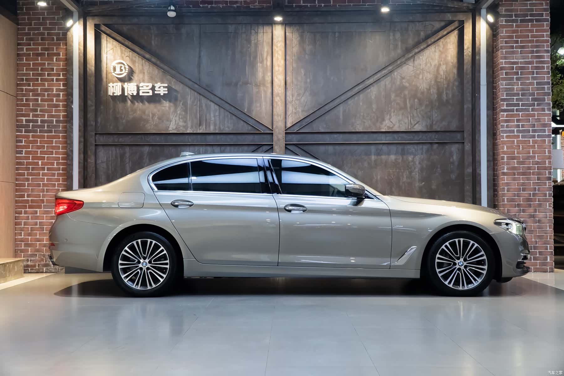 BMW 5 Series, 2018 18