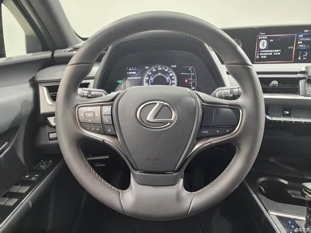 Lexus UX, 2020 6