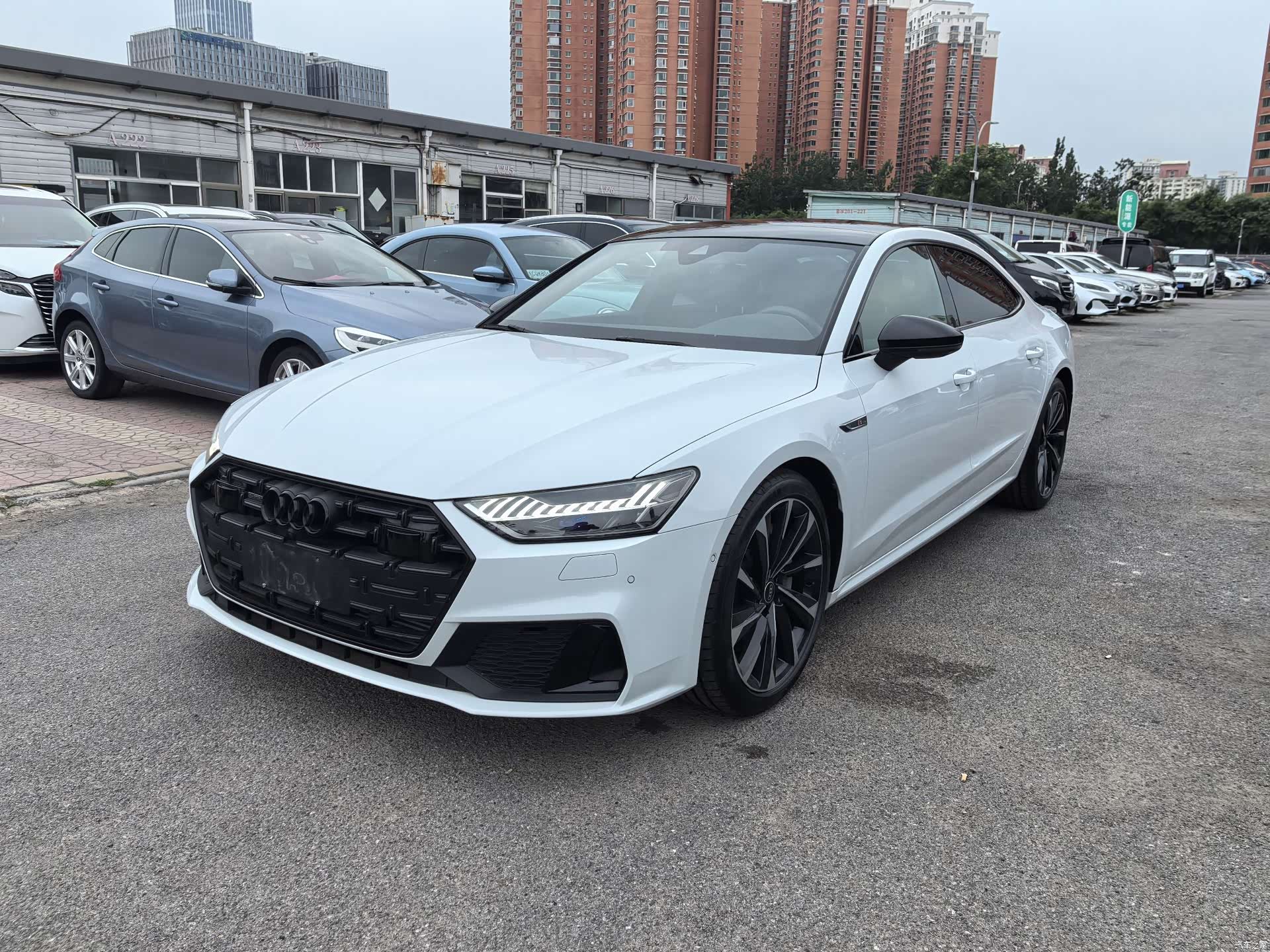 Audi A7L, 2025 1