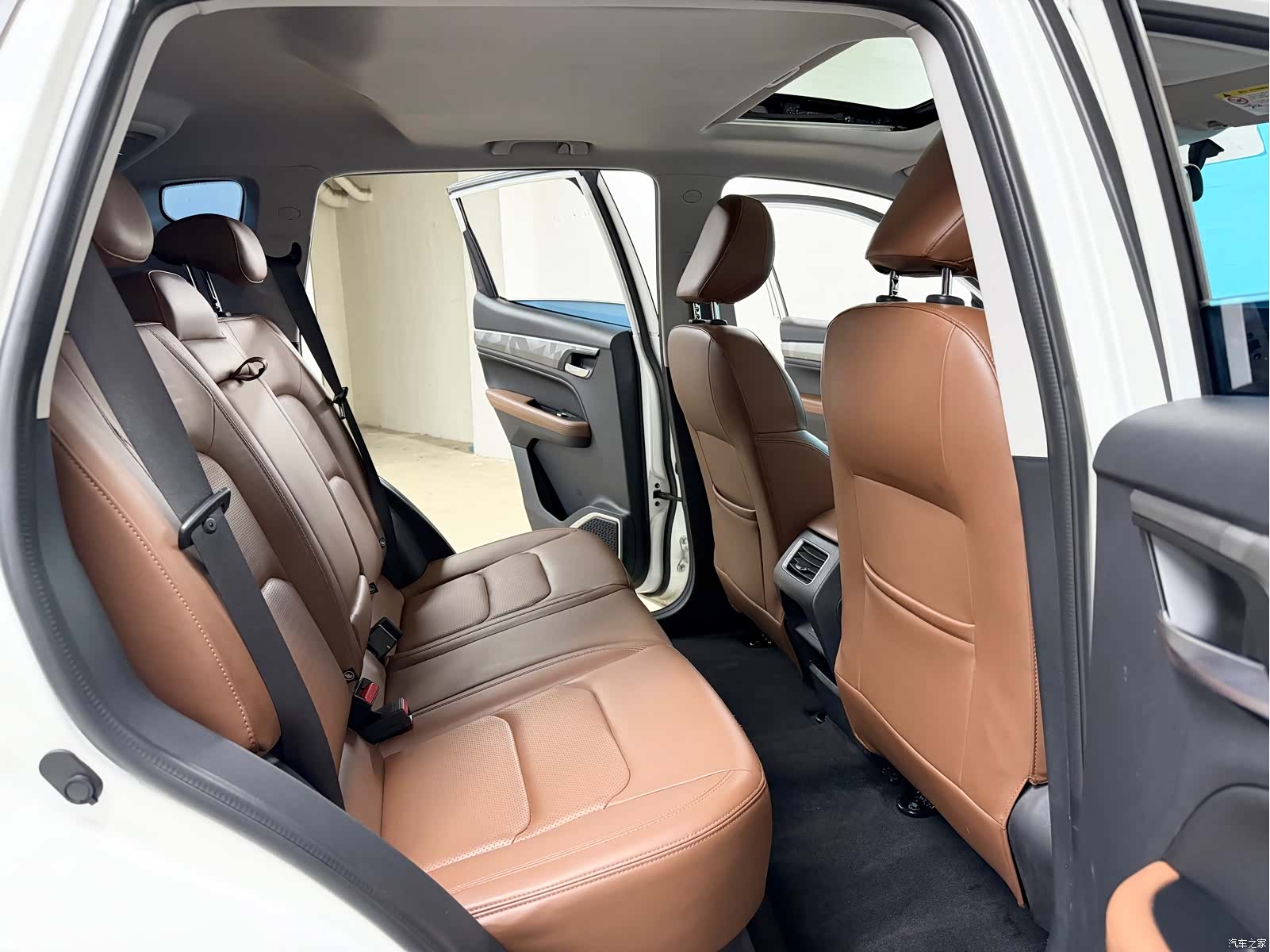 Geely X6, 2023 9