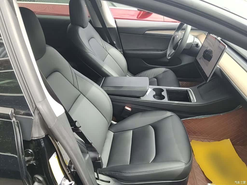 Tesla Model 3, 2023 25