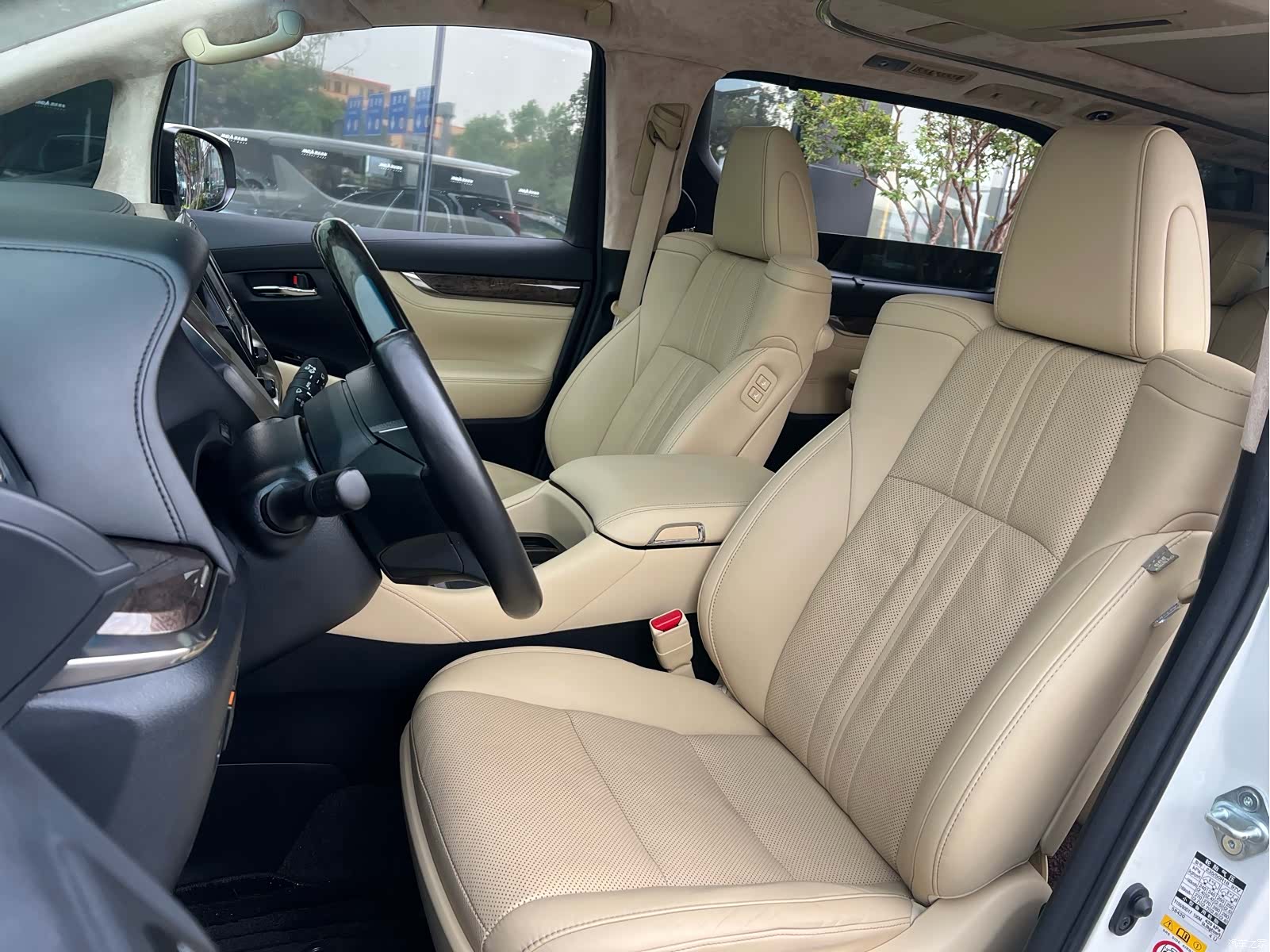 Toyota Alphard, 2018 6