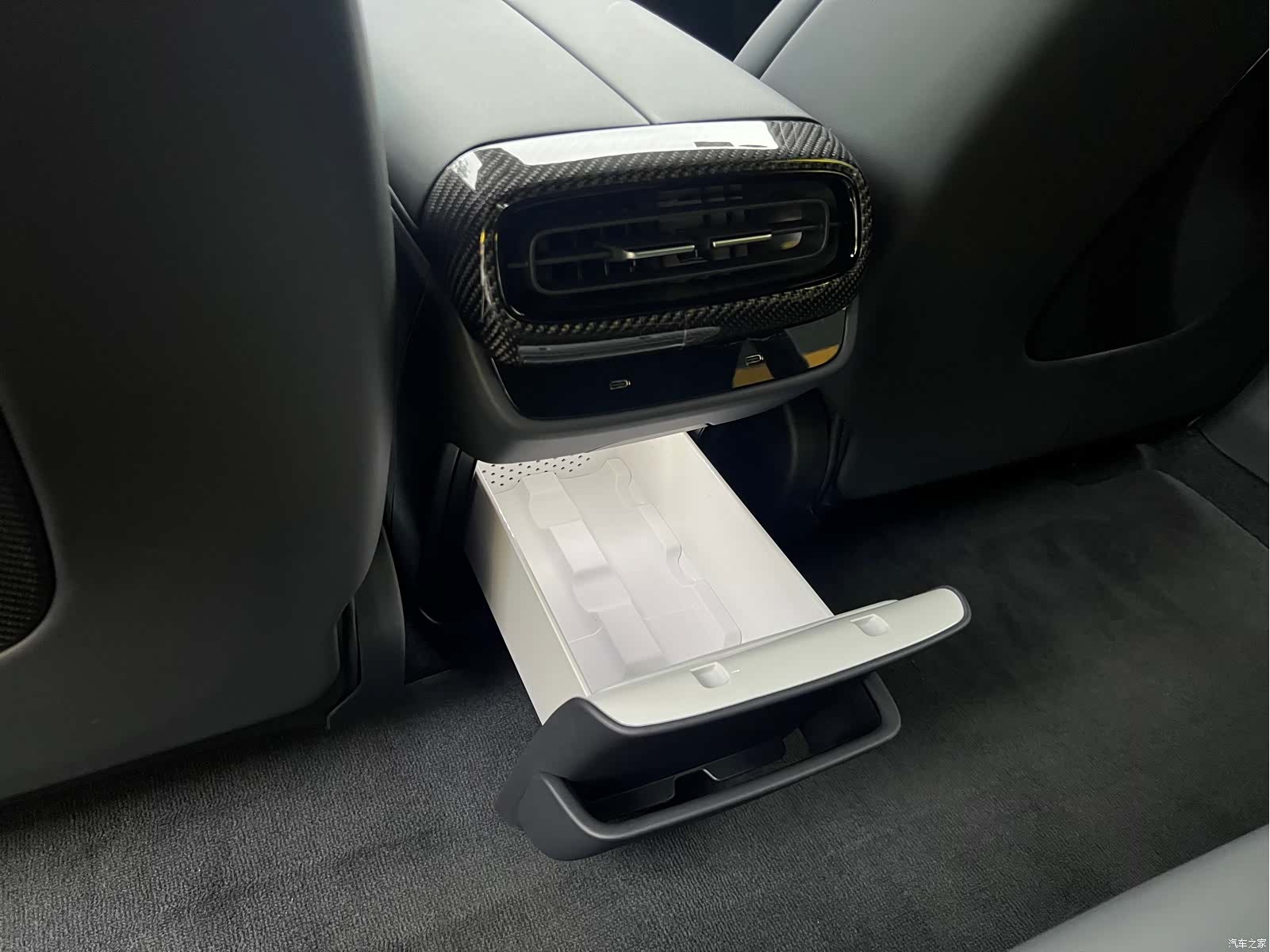 Xiaomi SU7, 2025 16