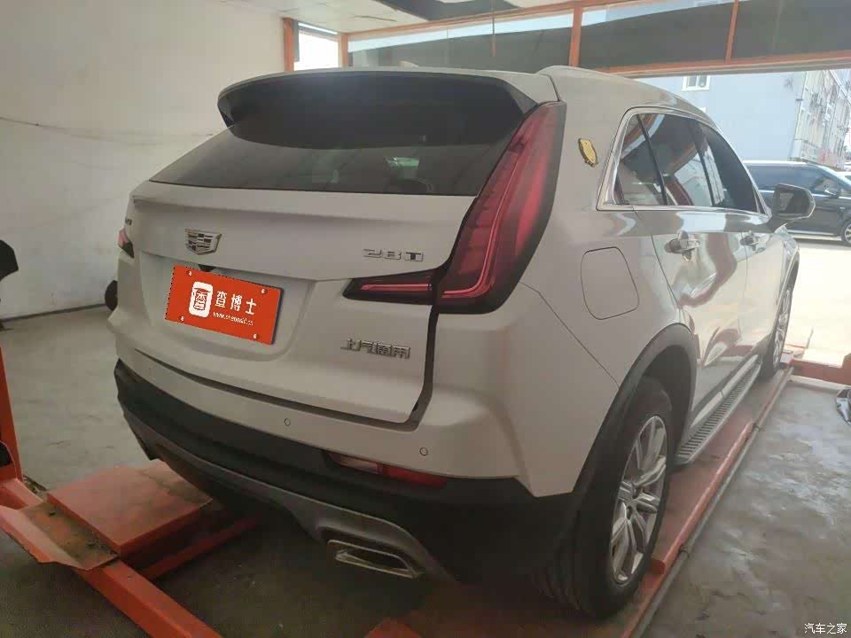 Cadillac XT4, 2023 все фото