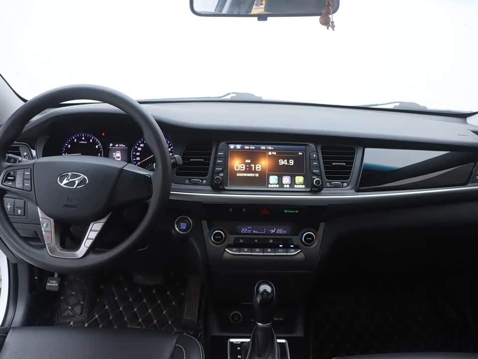 Hyundai Name picture