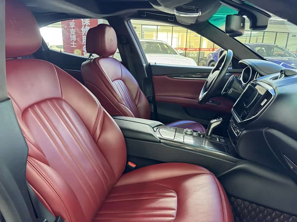 Maserati Ghibli Maserati Ghibli