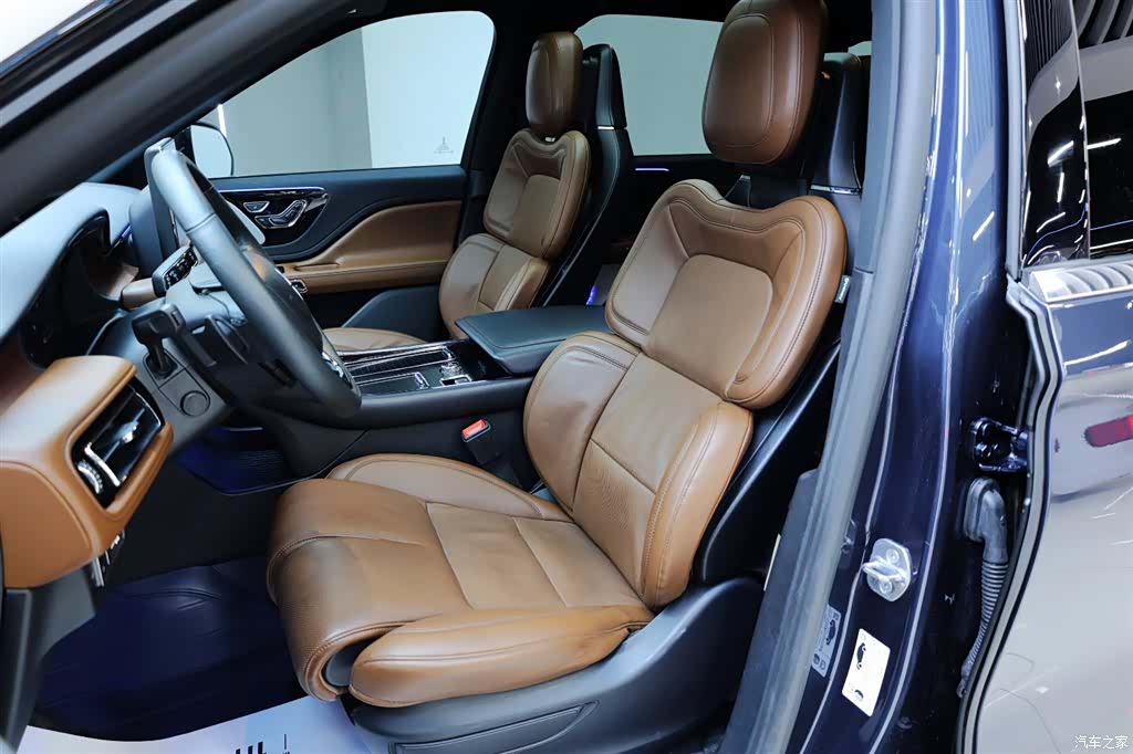 Lincoln Aviator, 2022 27