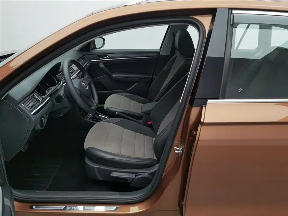 Volkswagen C-TREK Wei Collar