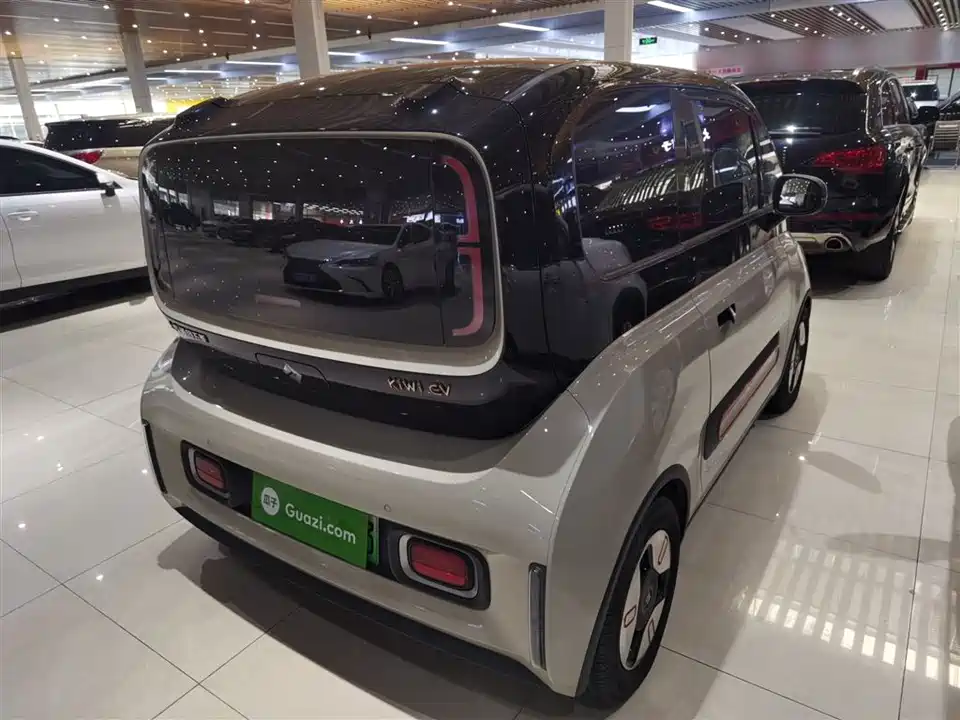 Baoding KiWi EV