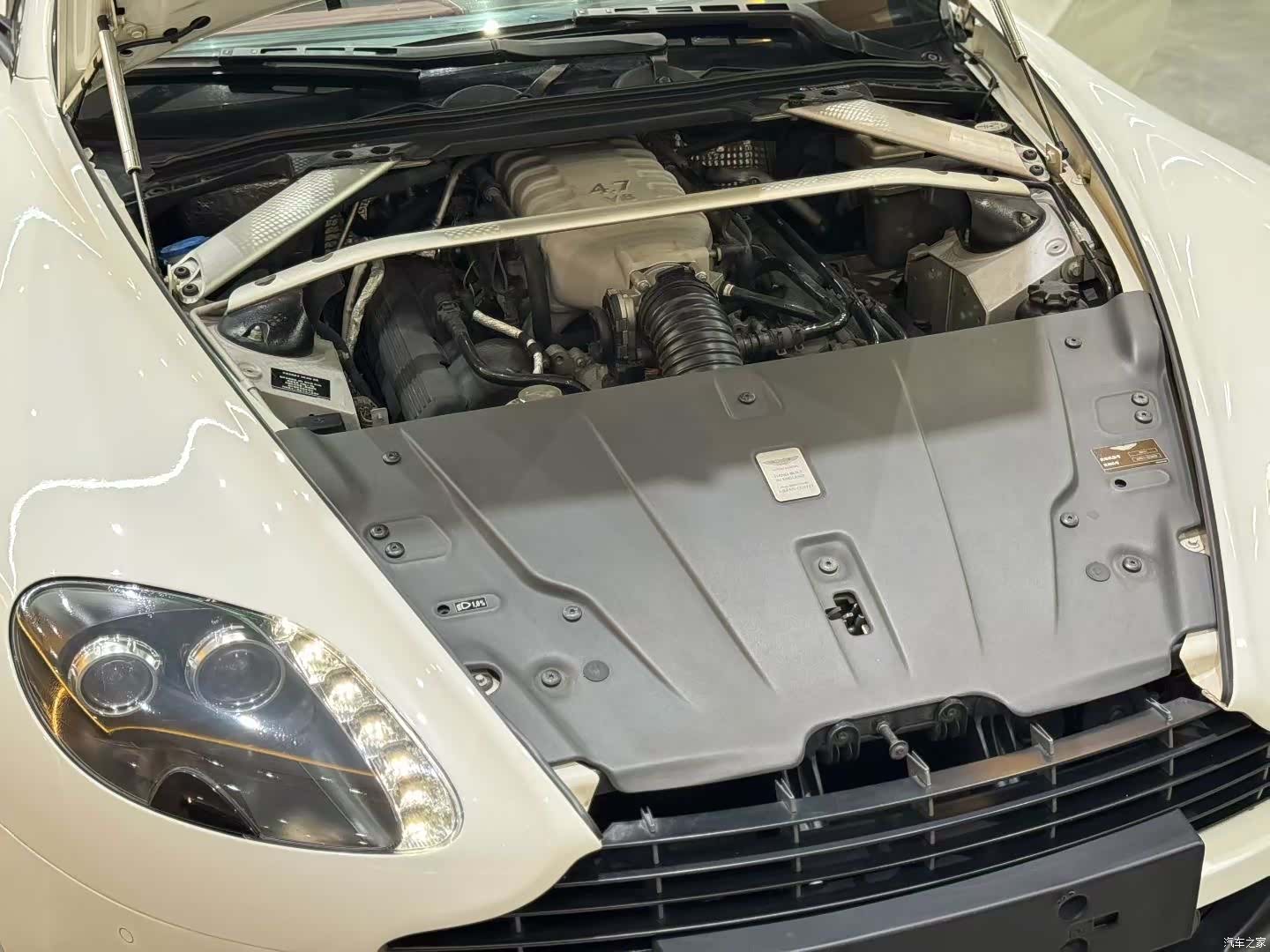 Aston Martin Vantage, 2016 6