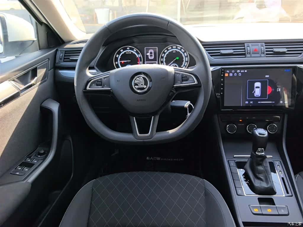 Skoda Superb, 2021 11