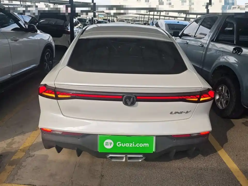 Changan UNI-V Smart iDD