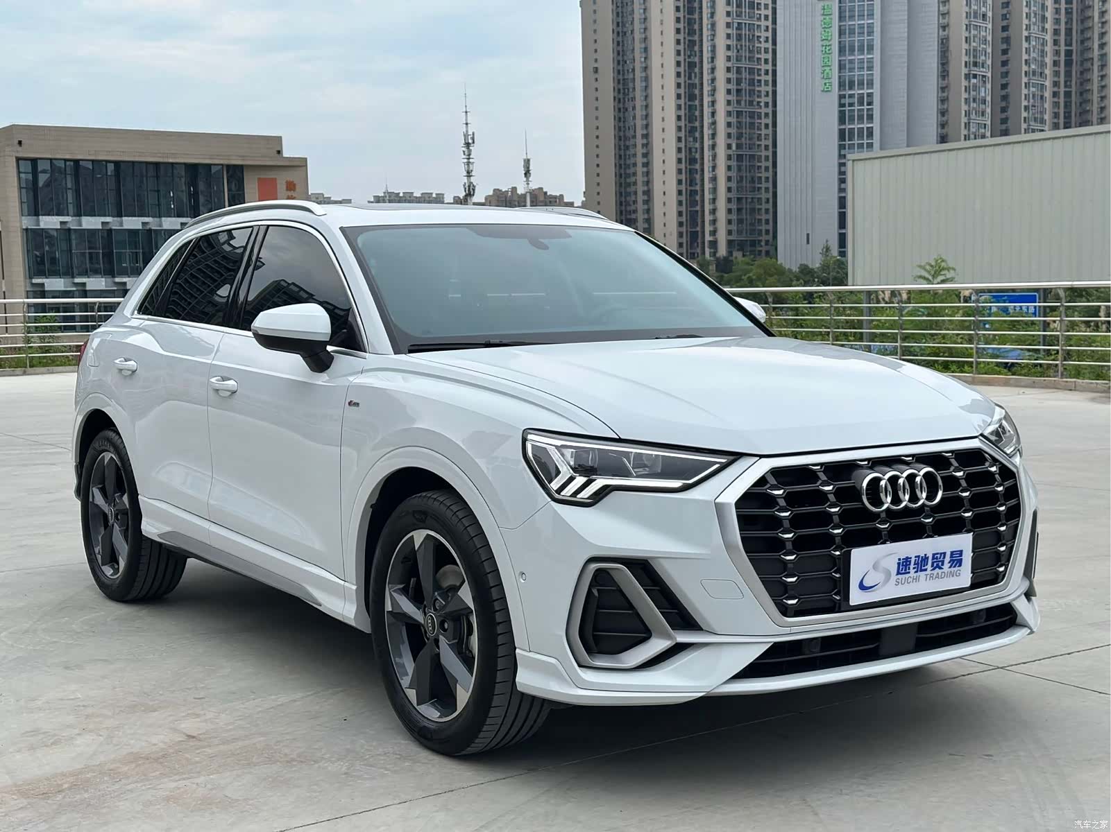 Audi Q3, 2022 3