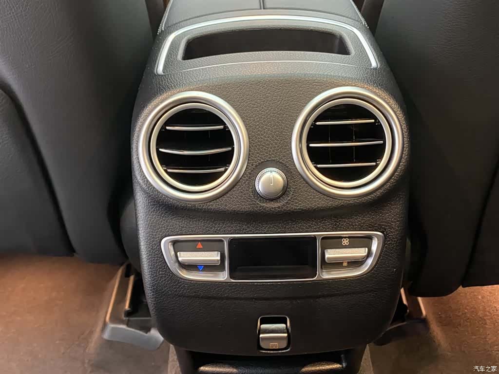 Mercedes-Benz GLC, 2023 28
