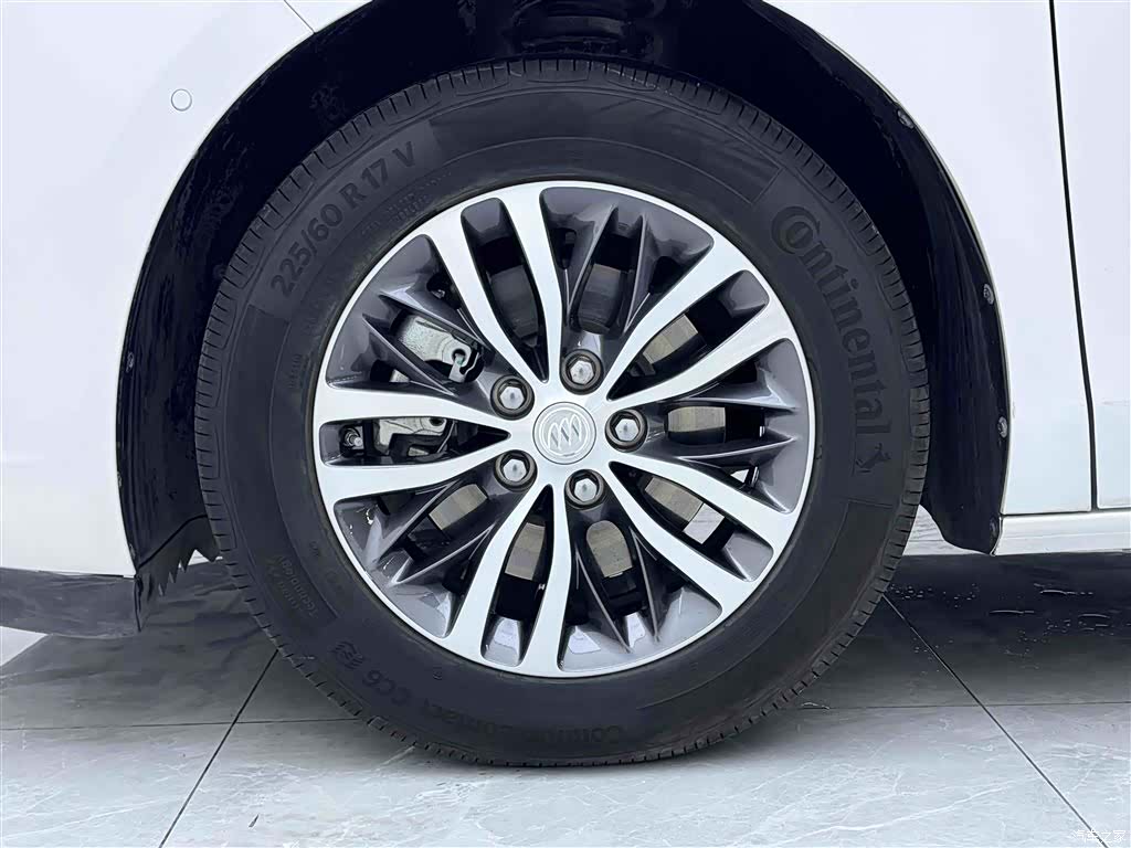 Buick GL8, 2022 9