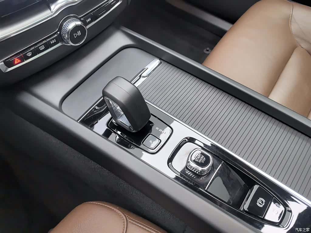 Volvo XC60, 2023 13