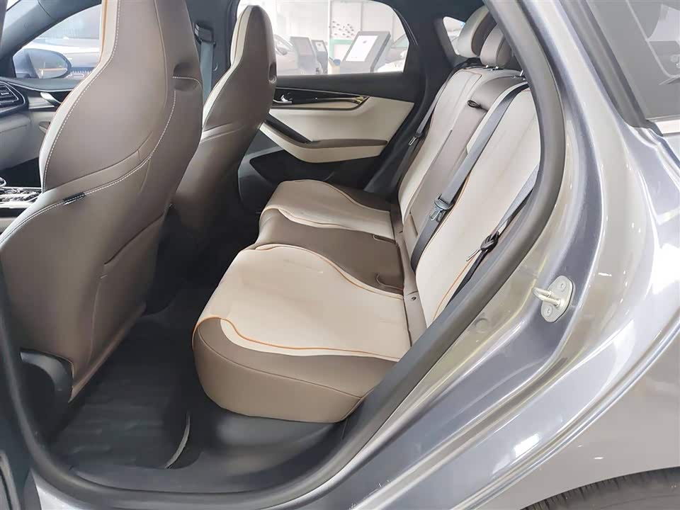 BYD Qin Yuan BYD Qin Yuan