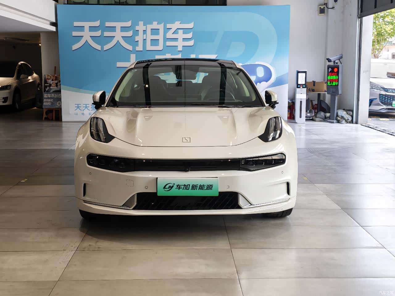 Zeekr 001, 2022 2
