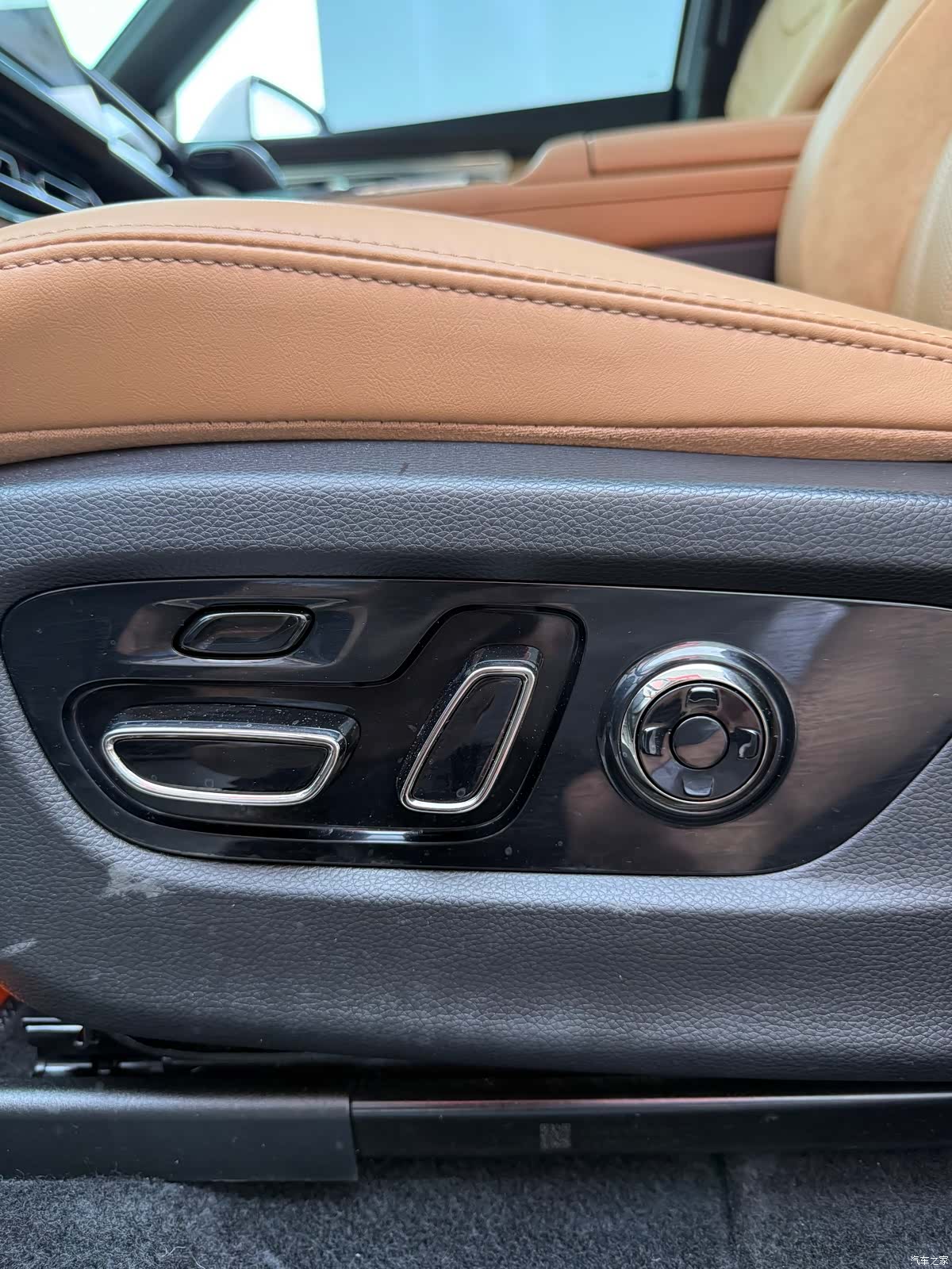 Trumpchi ES9, 2023 13