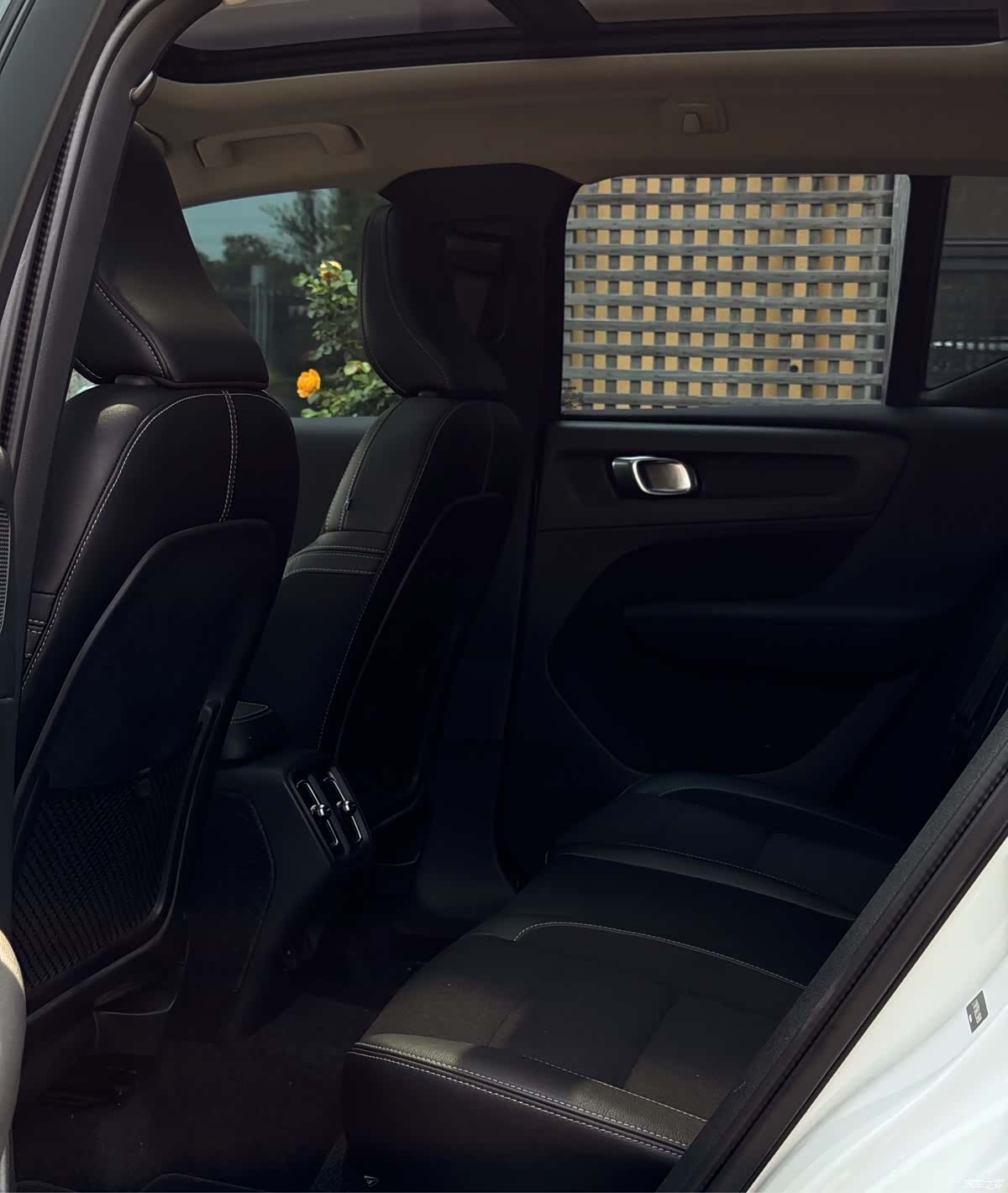 Volvo XC40, 2019 все фото