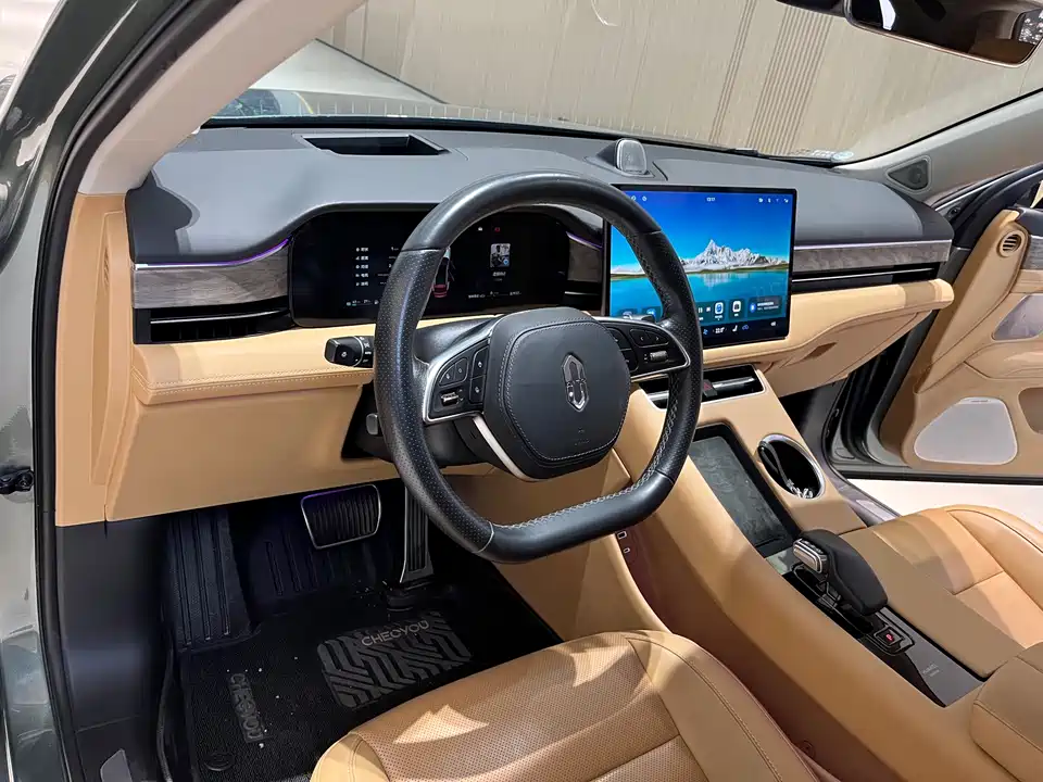 AITO Ask the world M5