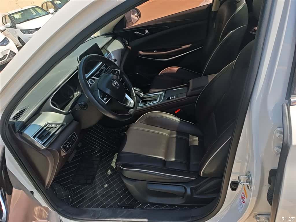 Changan CC, 2018 15