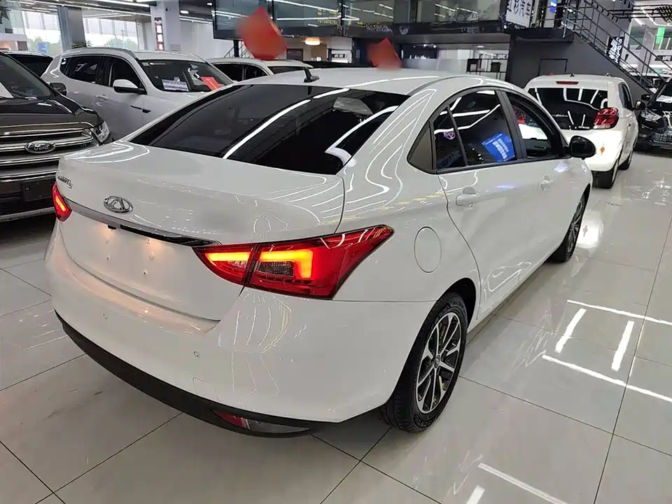 Chery Arrizo 5