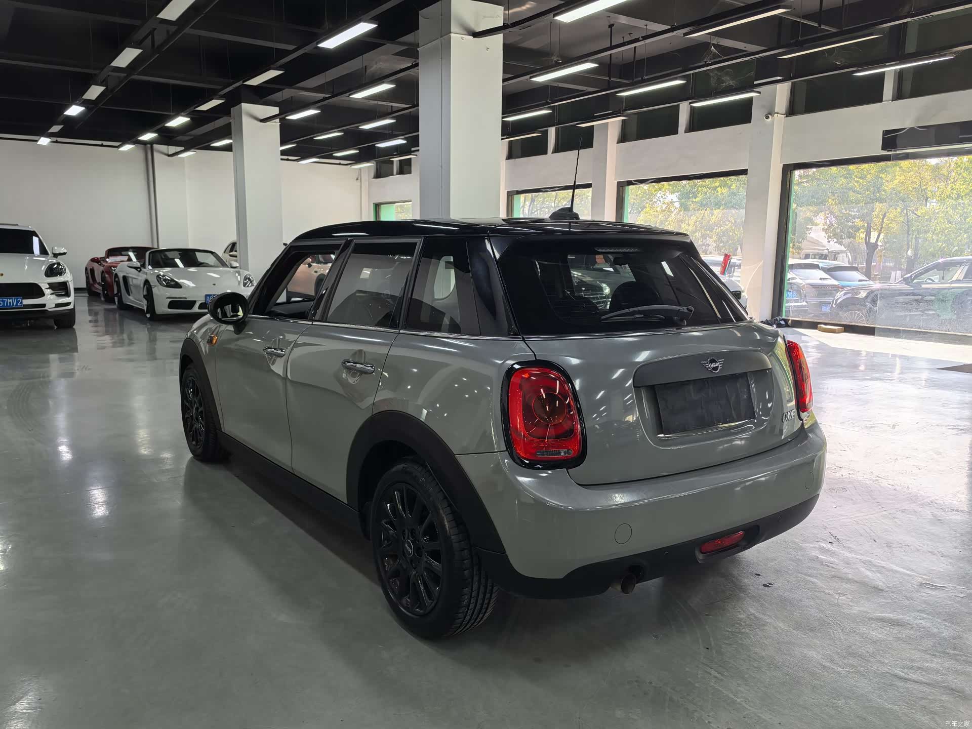 Mini ONE, 2018 7