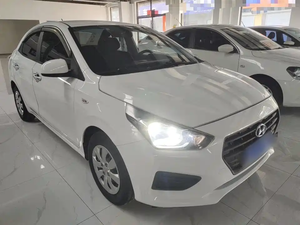 Hyundai Rena