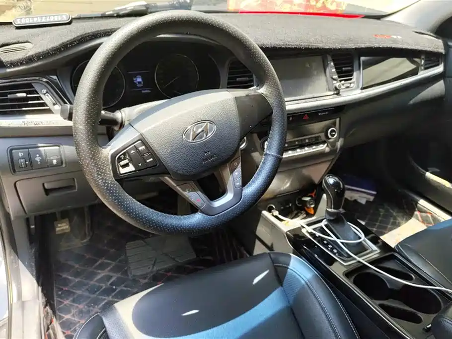 Hyundai Name picture