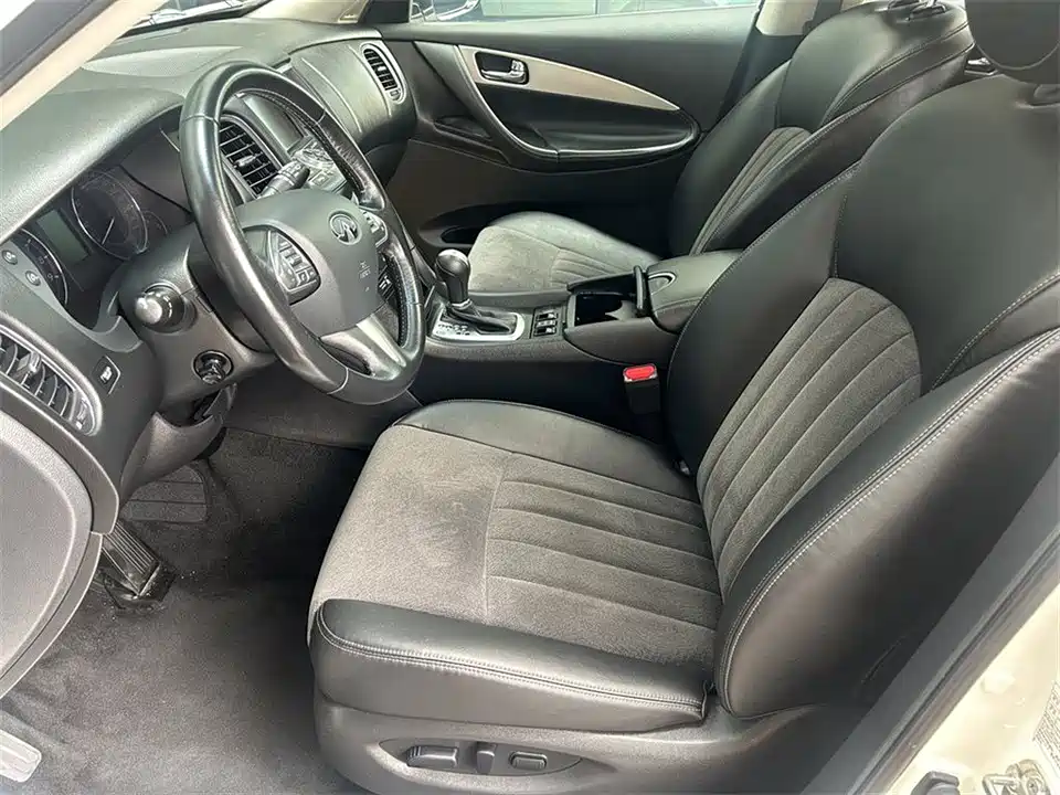 Infiniti QX50