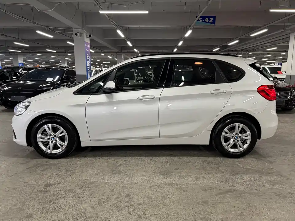 BMW 2 series station wagon