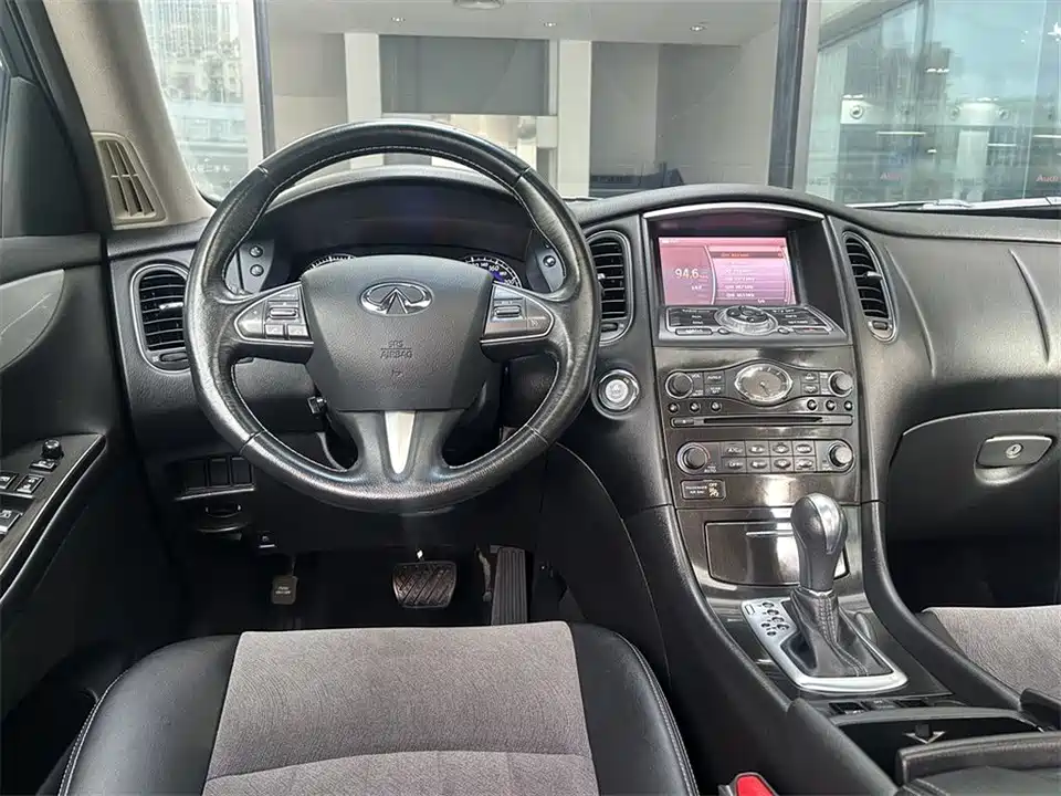 Infiniti QX50