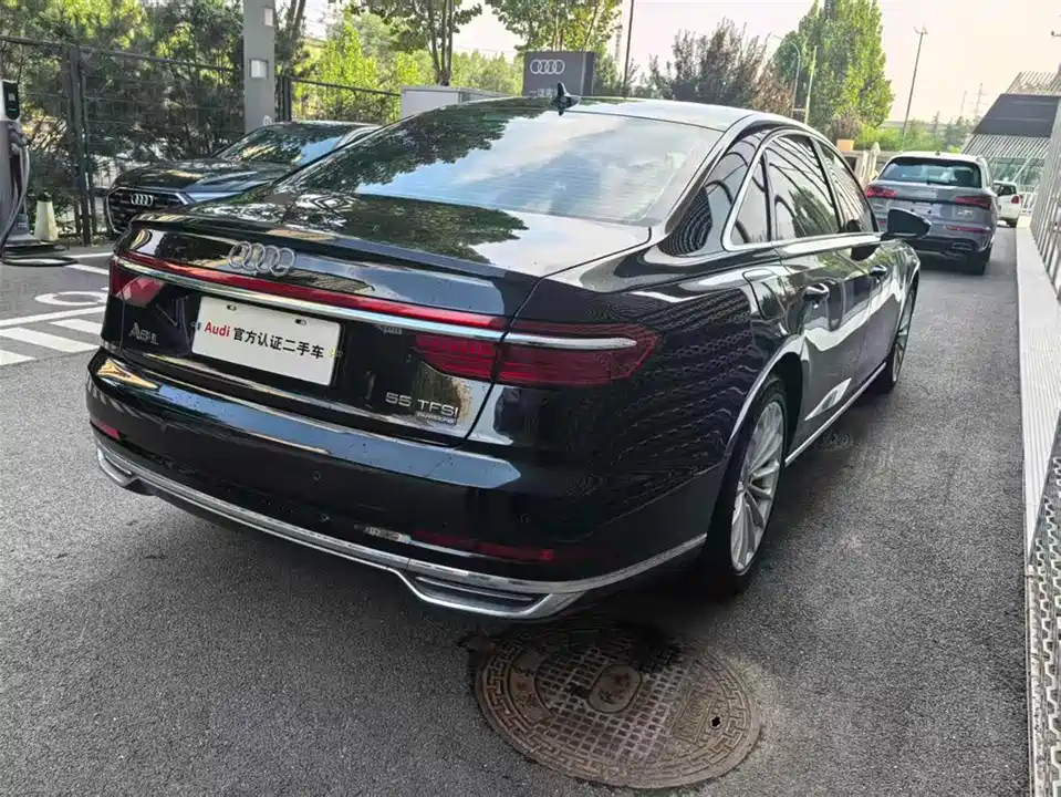 Audi A8
