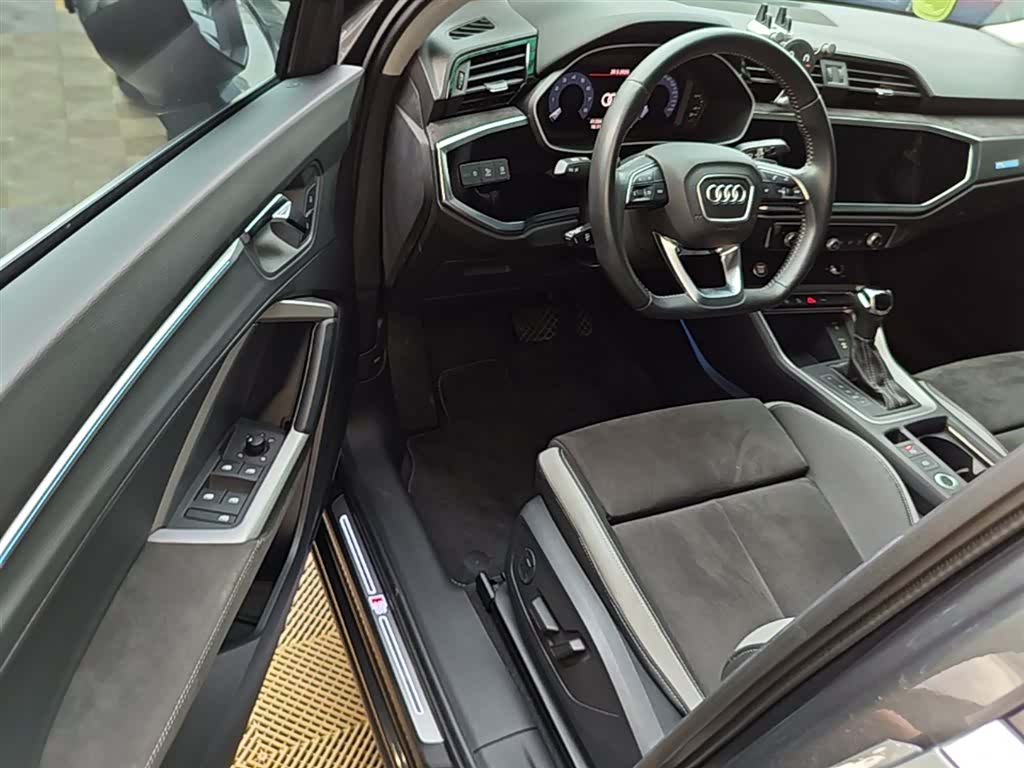 Audi Q3, 2020 16