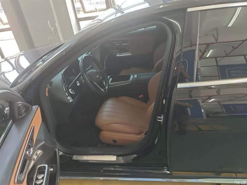 Mercedes-Benz E-Class, 2024 8