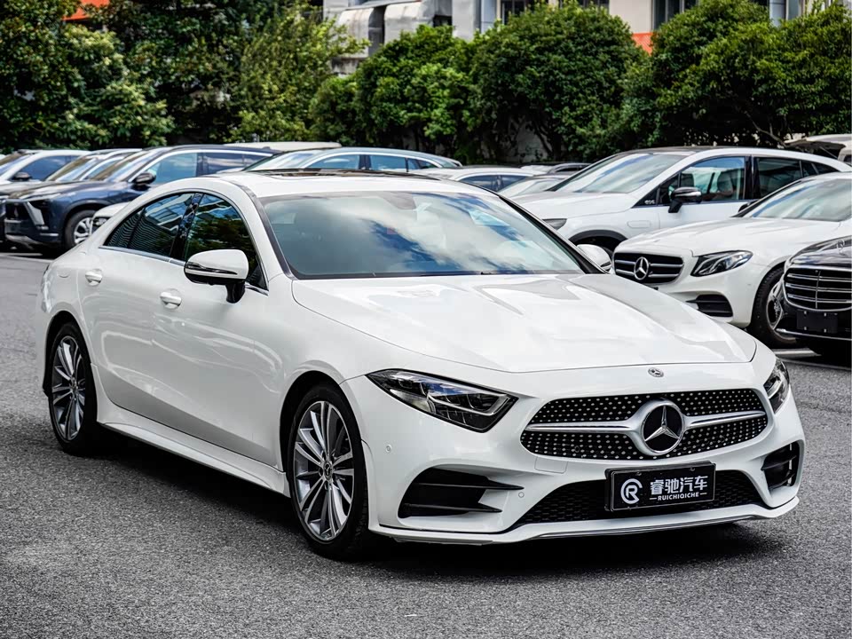 Mercedes-Benz CLS Mercedes-Benz CLS
