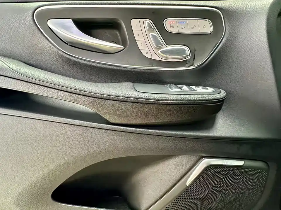 Mercedes-Benz V-class Mercedes-Benz V-class