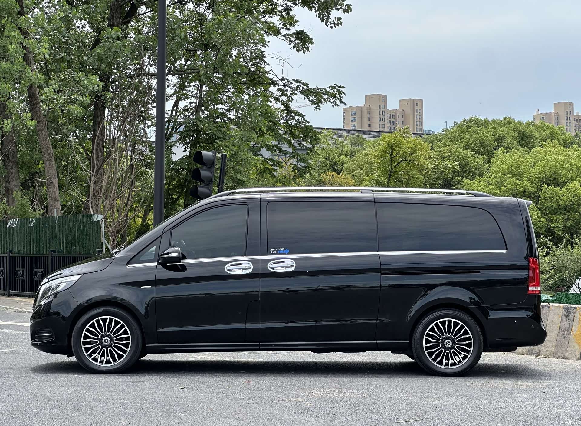 Mercedes-Benz V-Class, 2019 4