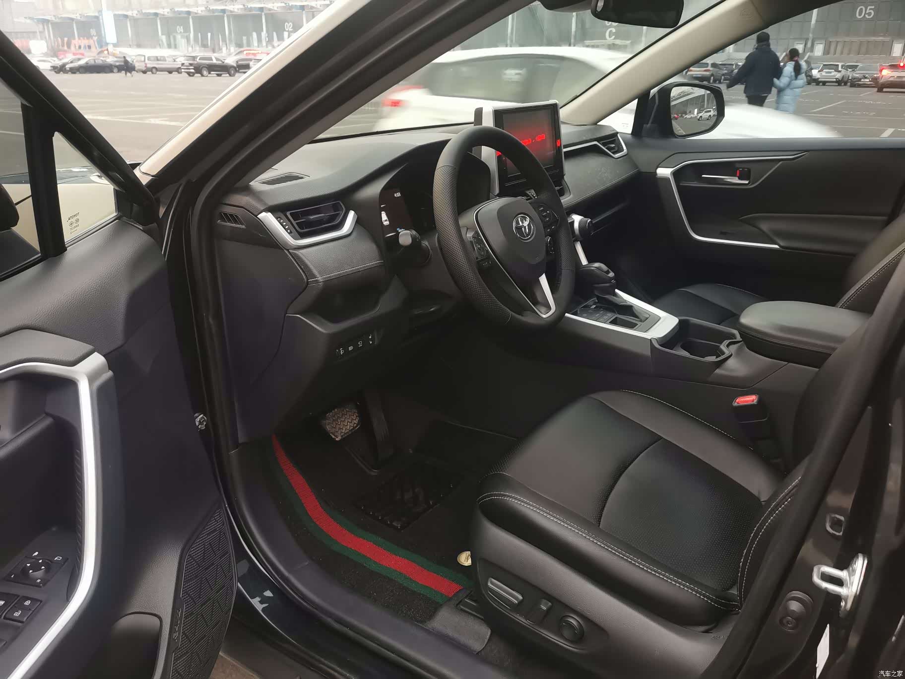 Toyota RAV4, 2022 15