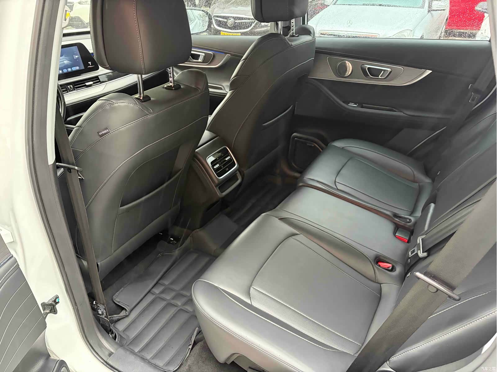 Chery Tiggo 8, 2024 11