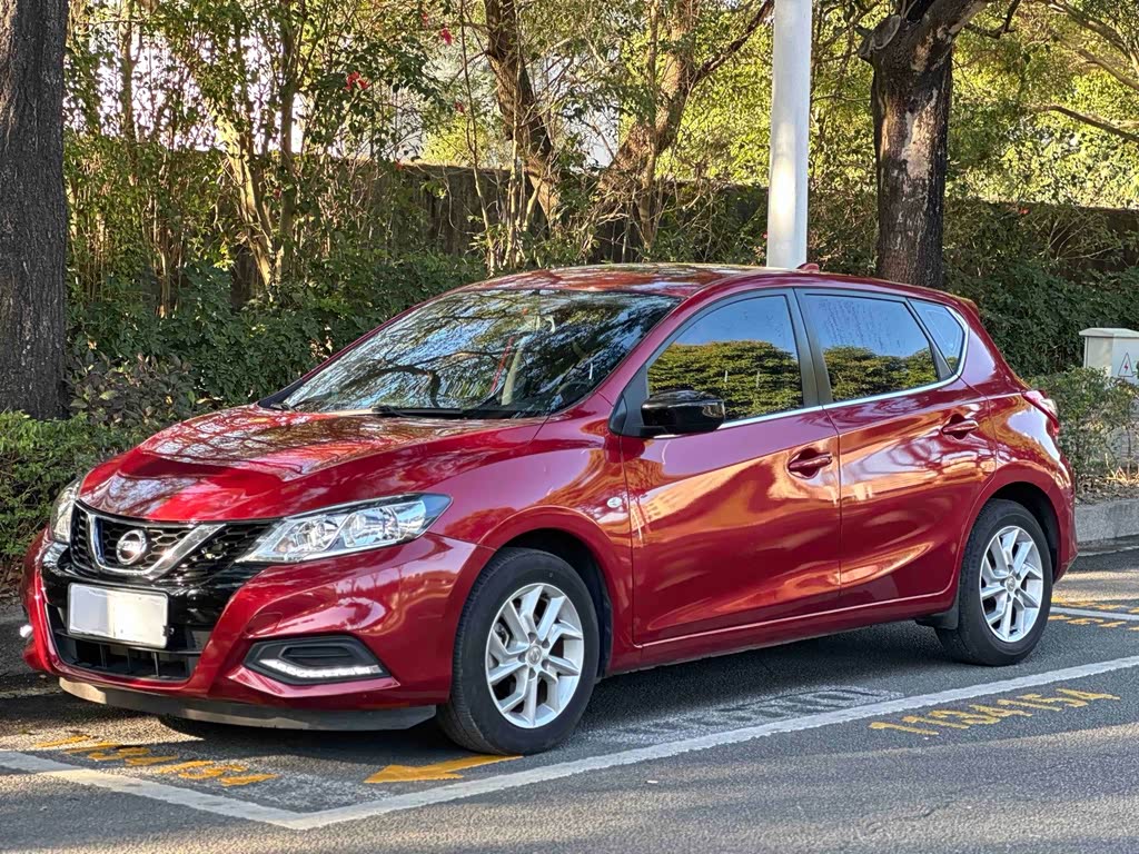 Nissan TIIDA